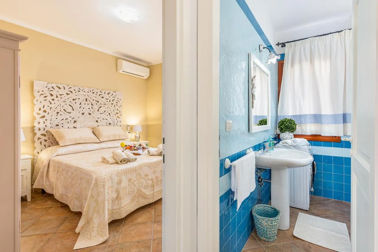 Shanti House Olbia 0*,  Italy